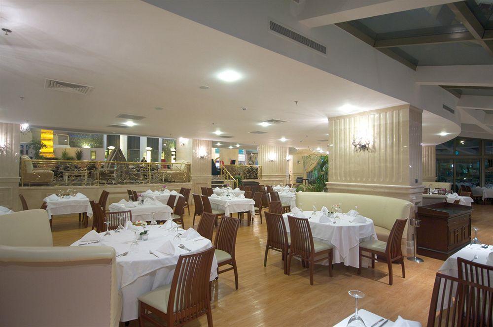 Eser Premium Hotel&Spa Buyukcekmece Exteriér fotografie The restaurant